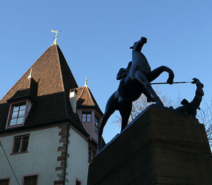 skulptur von st.georg auf den kohlenberg